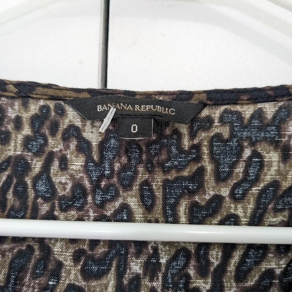 Banana Republic Jumpsuit Romper Women's 0 Leopard Linen Blend Button Up Tie